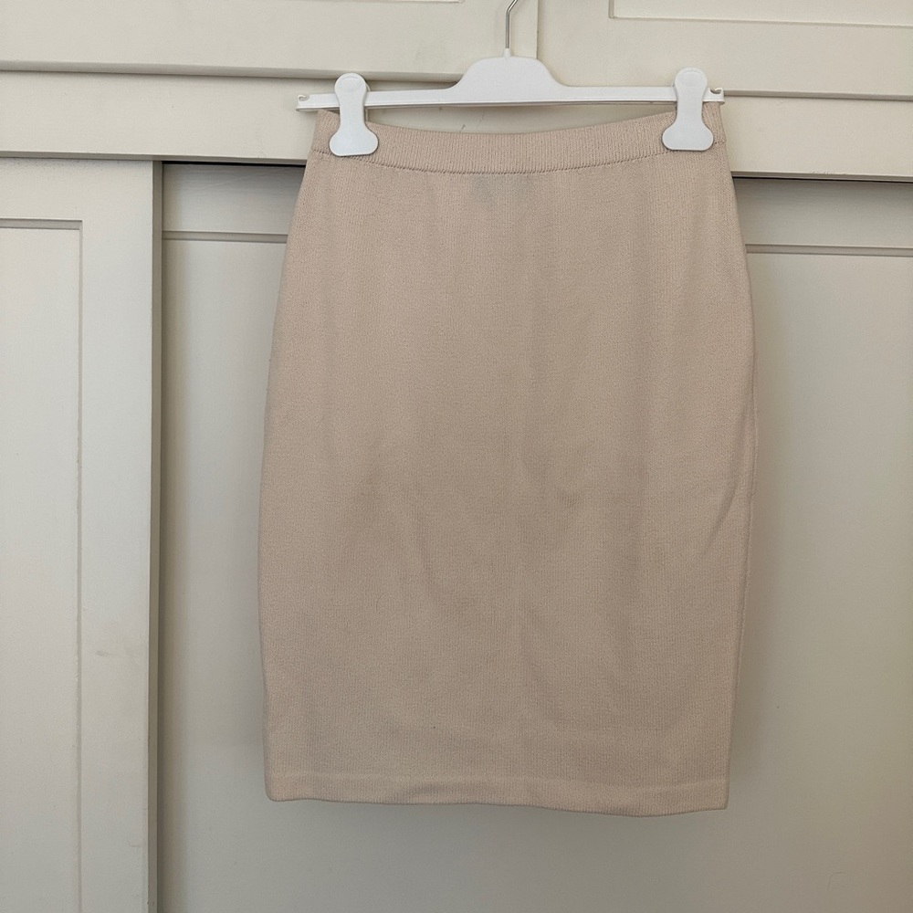 St John Offwhite Knit Skirt size 6